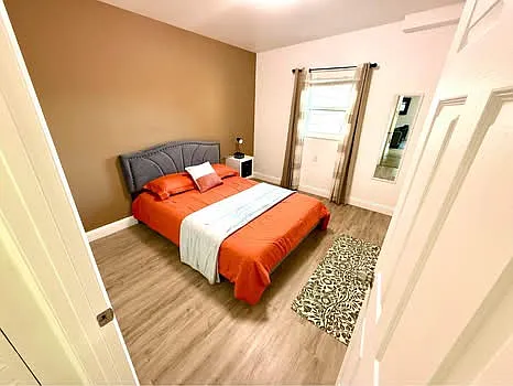 1006 Catherine St — Photo 33