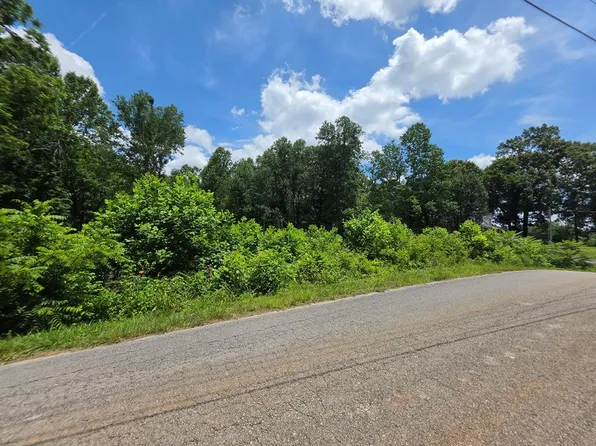 1140 Heathwood West Dr, Cookeville, TN 38506