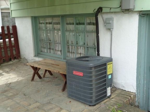 3rd image of 519 Green St