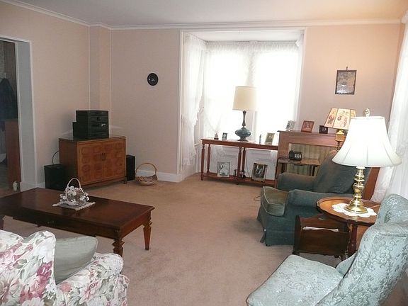 3rd image of 10 Arthur St