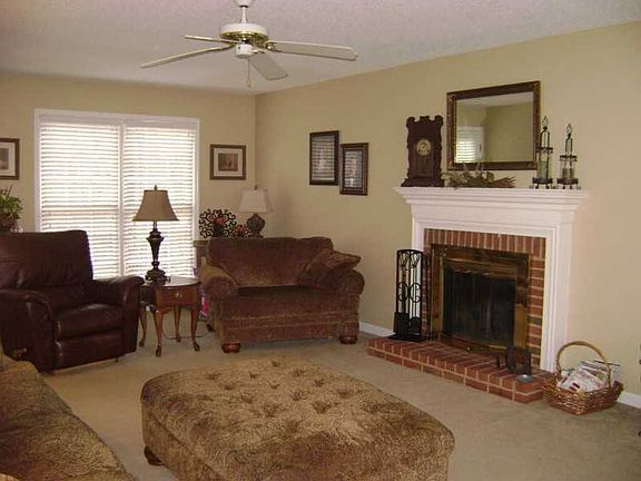 4th image of 2877 Rossett Ln SW