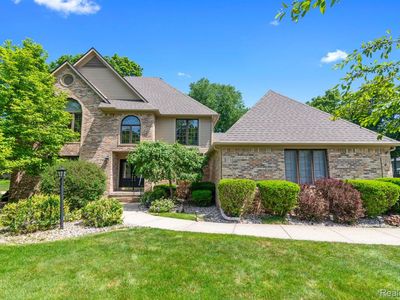 1484 Kings Pointe Rd, Grand Blanc, MI, 48439
