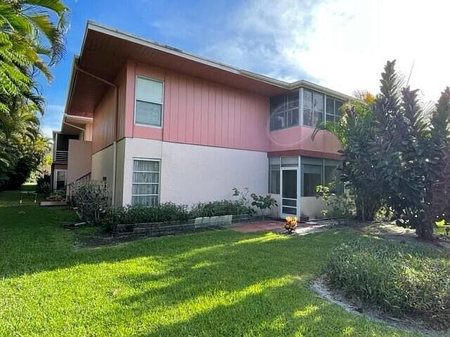 1st image of 25 Golfs Edge APT D