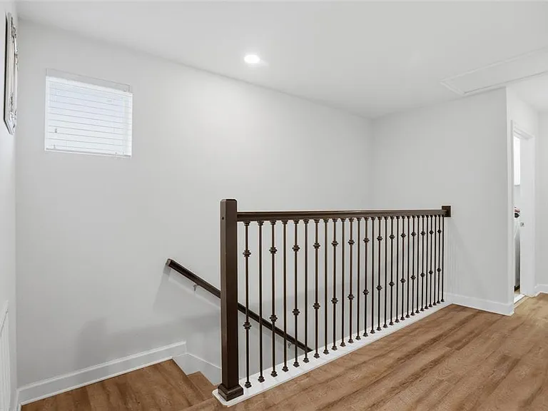 11007 Sycamore Woods Dr — Photo 21