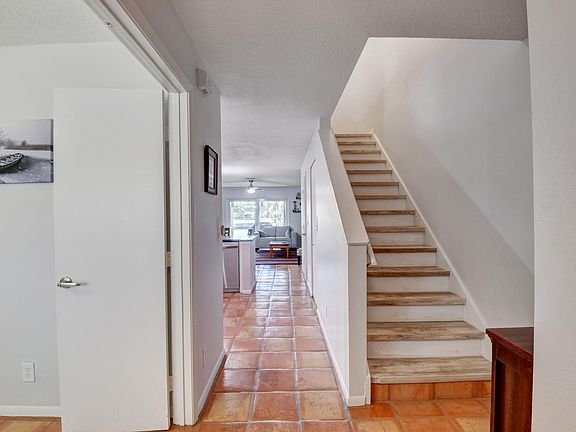 3rd image of 3943 Kamena Court