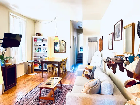 2812 W Girard Ave Floor 3, Philadelphia, PA 19130