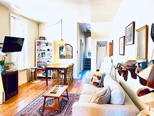 2812 W Girard Ave #3 Photo 1