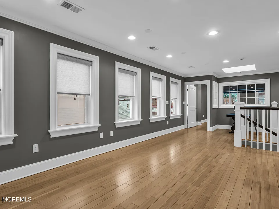 205 Bay Ave #2