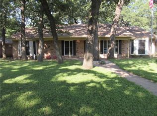 2515 Summit Dr, Irving, TX 75062