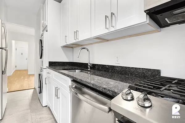 Rented by REZI | media 8