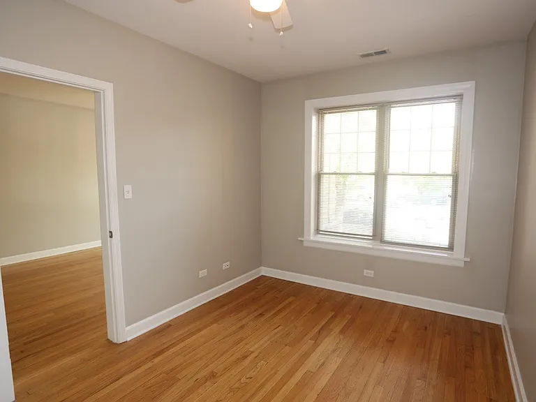 5208 N Sawyer Ave #2 — Photo 14