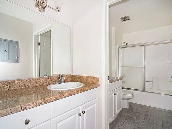 5th image of 21500 Burbank Blvd APT 208