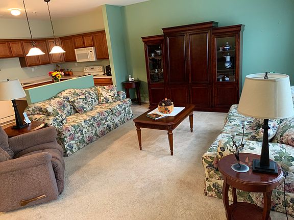 4th image of 403 Narragansett Villas Dr