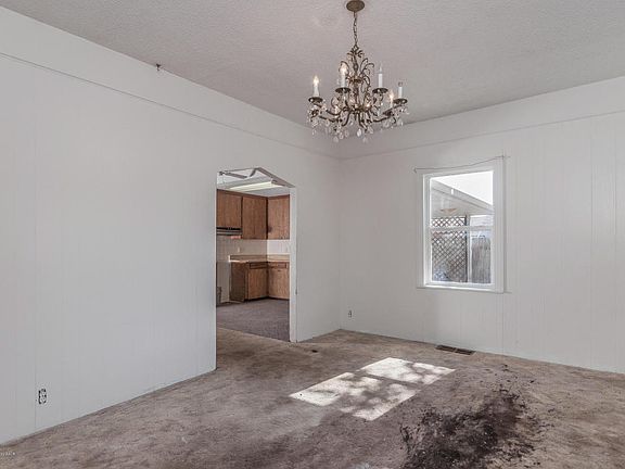 4th image of 3503 SE 13th Ave