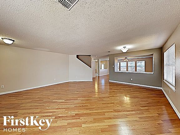 3rd image of 10160 Chapel Rock Dr