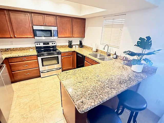12212 N Paradise Village Pkwy S #14 — Photo 5