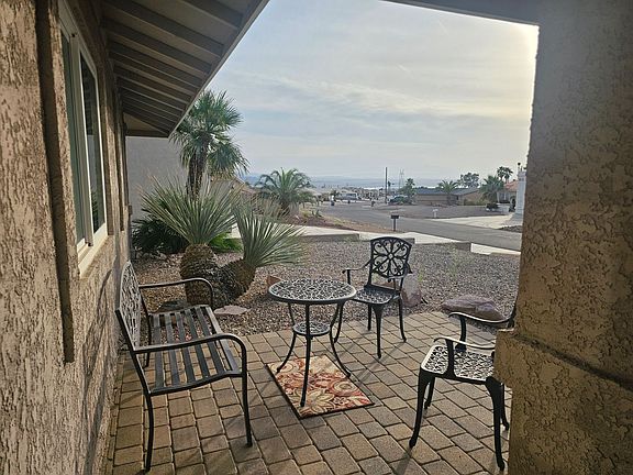 4th image of 3740 Breakwater Dr