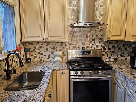 5th image of 1807 Ashborough Cir SE APT C