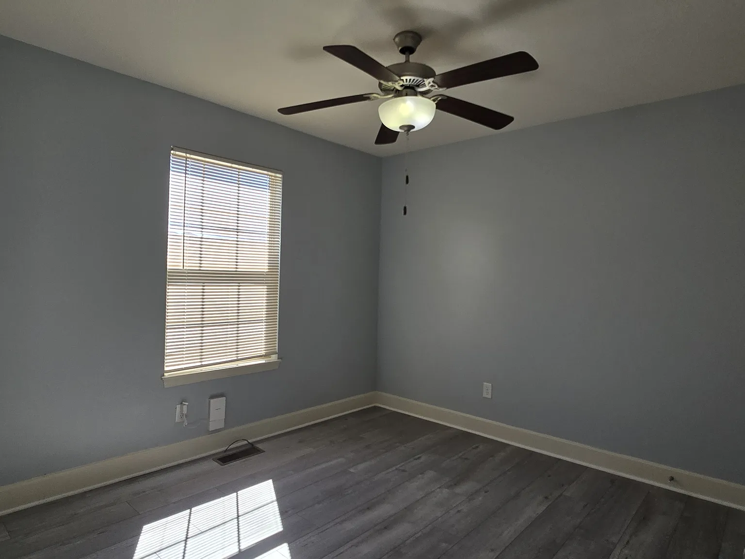 3 bed, 1300 sqft, $1,850 — Photo 4