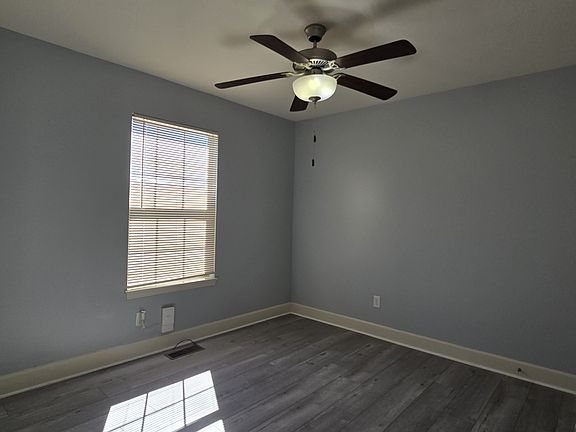 4th image of 9310 N Robinhood Ave
