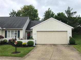 16748 Lake Circle Dr, Strongsville, OH 44136