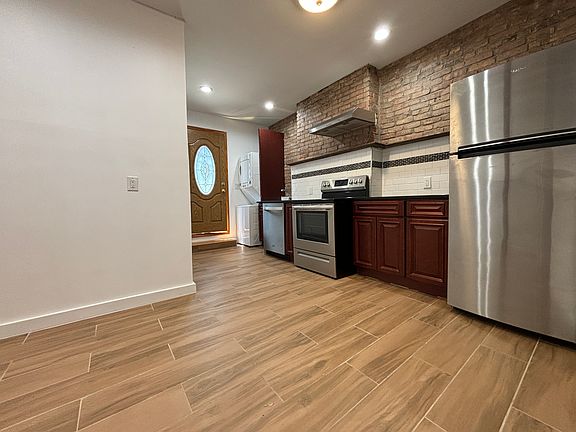 5th image of 232 Sackett St APT 1R