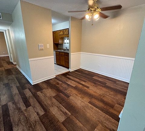 3rd image of 6139 Knollwood Dr #201