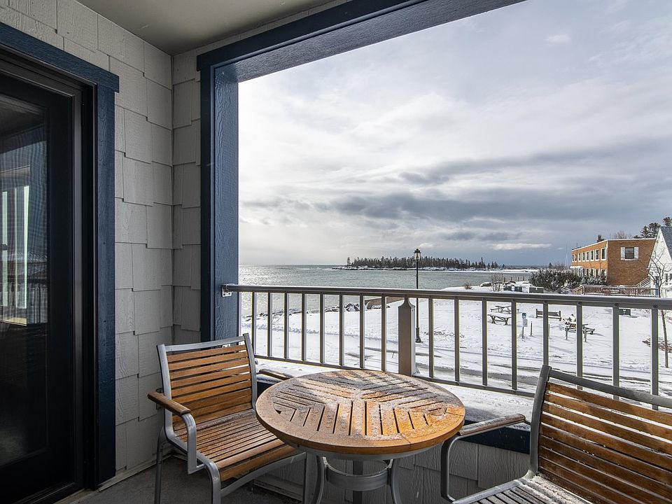 1st image of 21 E Wisconsin St #210