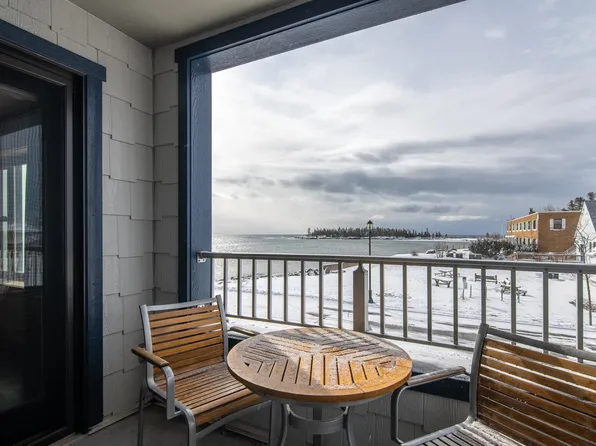 21 E Wisconsin St #210, Grand Marais, MN 55604