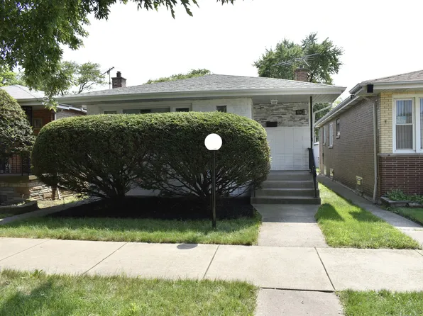 8962 S Anthony Ave, Chicago, IL 60617