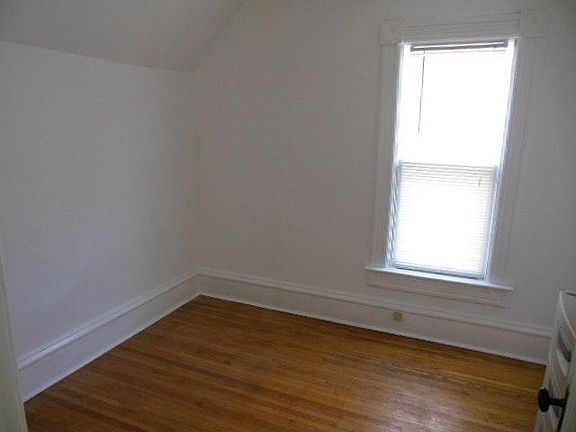 5th image of 1309 4th Ave #2