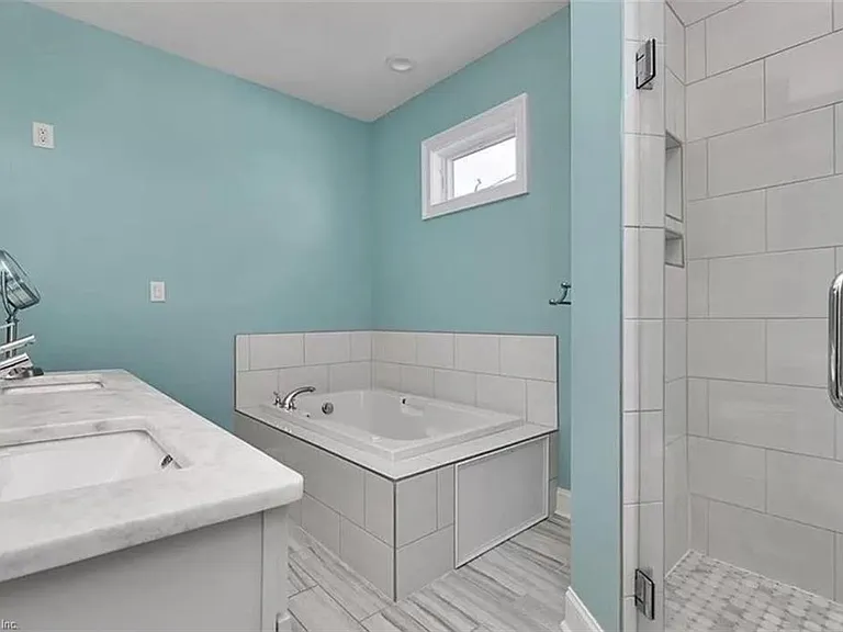 219 16th St #219 — Photo 18