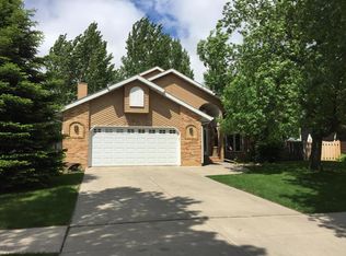 2825 25th Ave S, Fargo, ND 58103