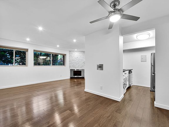 3rd image of 141 S Clark Dr APT 109