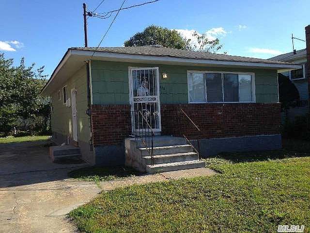 1st image of 250 Stewart Ave