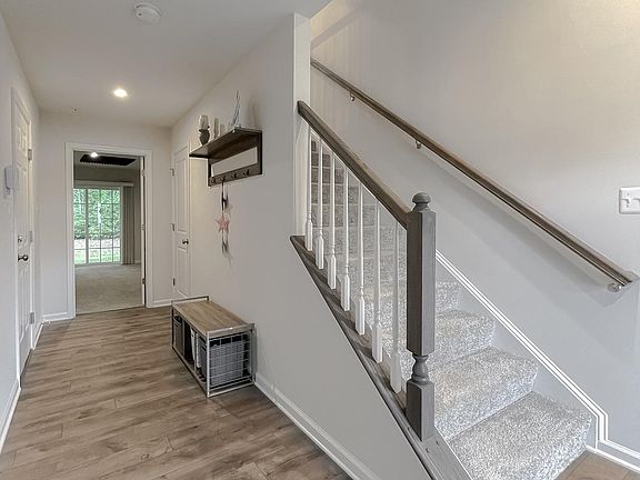 4th image of 44030 Eucalyptus Way