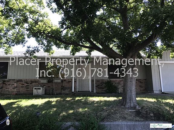 3rd image of 3465 Margaret Dr