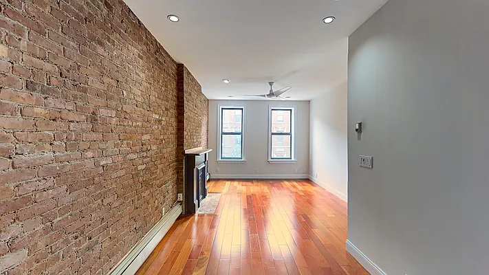 Rented by Level Group | media 6