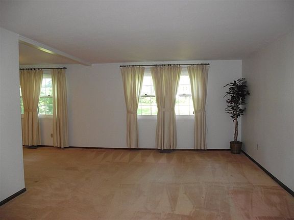 4th image of 6604 Monarch Dr