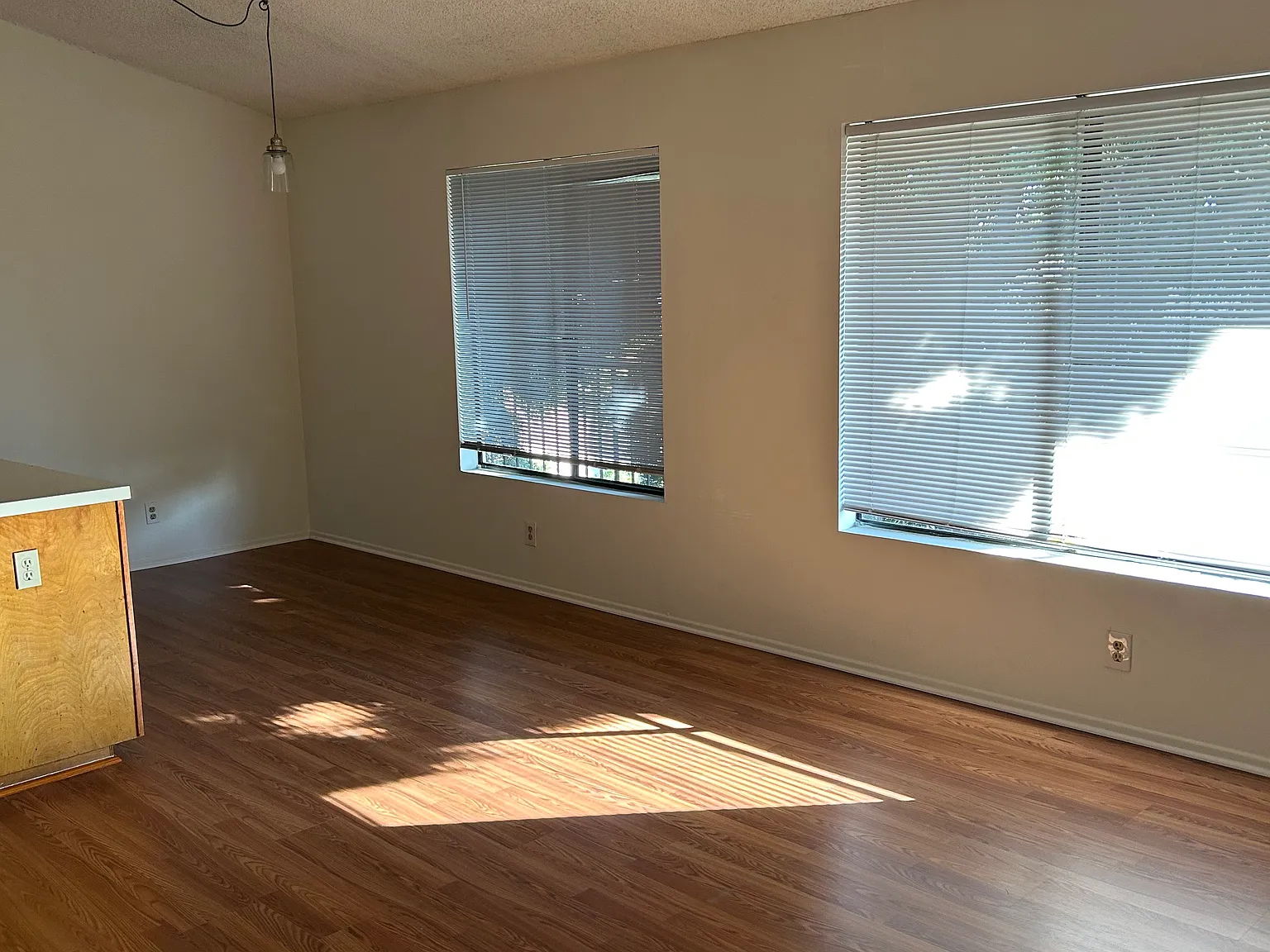 1020 Redondo Ave — Photo 3