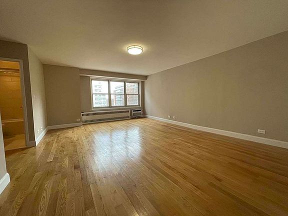 3rd image of 123-33 83rd Ave #503