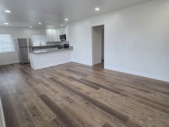 4th image of 4493 48th St #5