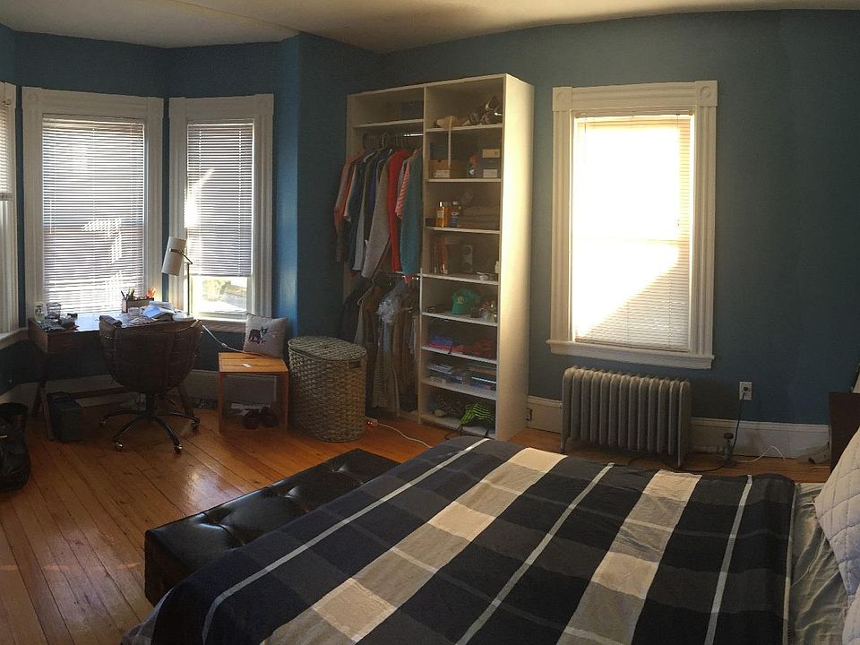 2nd image of 11 Reedsdale St #2C