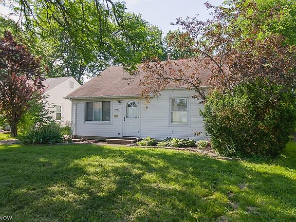 3rd image of 15701 Leigh Ellen Ave