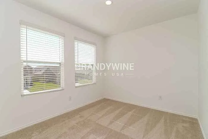 1432 Silver Oak Ln — Photo 8