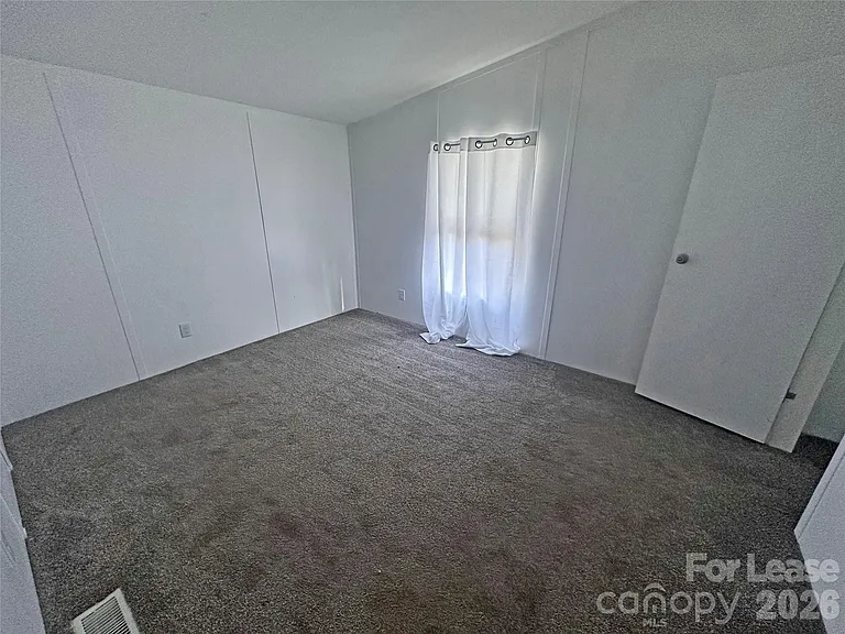 1844 Drew Dr — Photo 28
