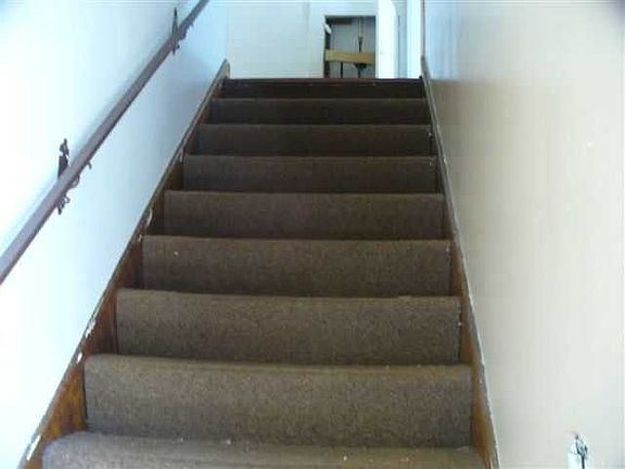 5th image of 3147 Meadowbrook Ct