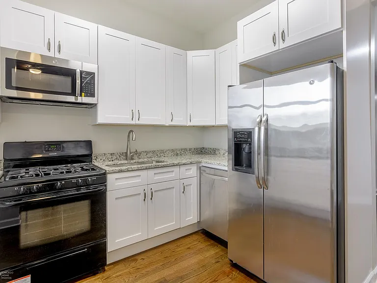 4540 N Sheridan Rd #1 — Photo 20
