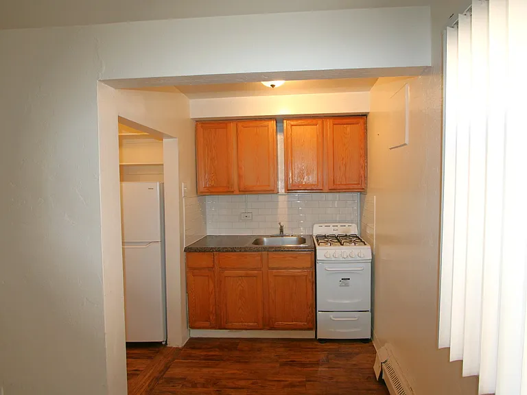Mason Apts — Photo 11