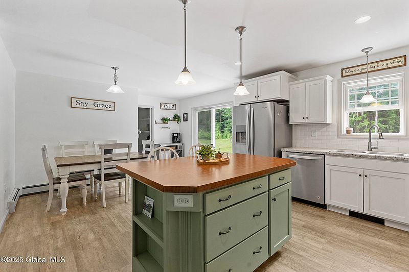 3rd image of 120 Hicks Pond Road